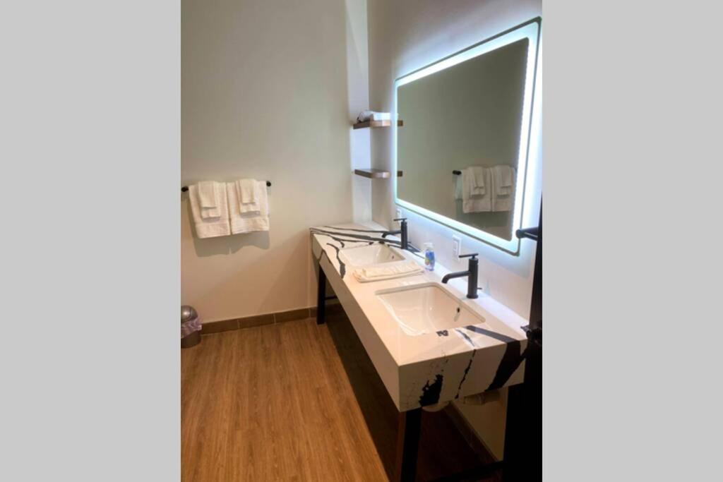 3E-*New* Apartment -5 Min From Downtown, Sleeps 4 Pittsburgh Dış mekan fotoğraf